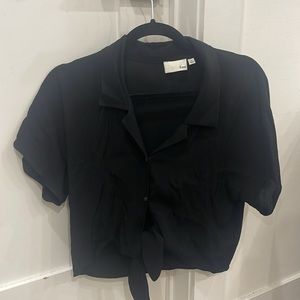 Aritzia Wilfred Free XS Black cropped top with tie